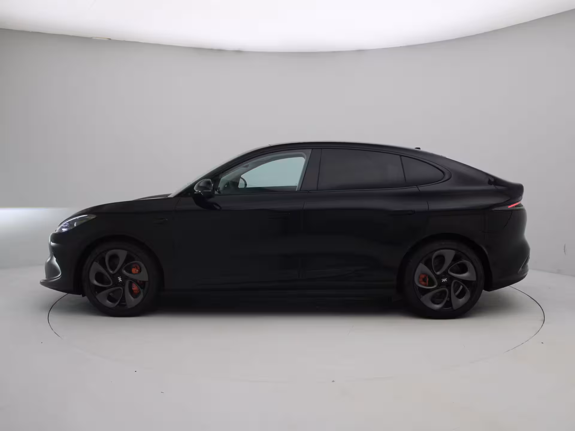 MG IM6 100 Performance AWD |Apple Carplay/Android auto|4 Wiel besturing | 800V Technologie | 752P