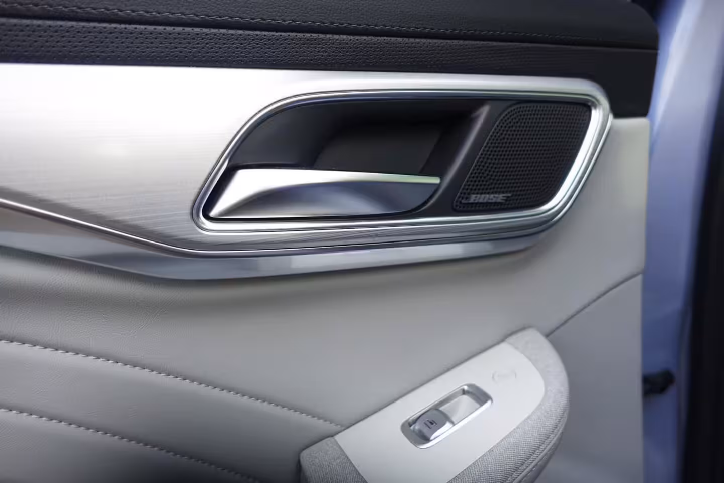 MG Marvel R Performance AWD 70 kWh | Panoramisch Schuifkanteldak | Stoelventilatie | Lichtgrijs interi