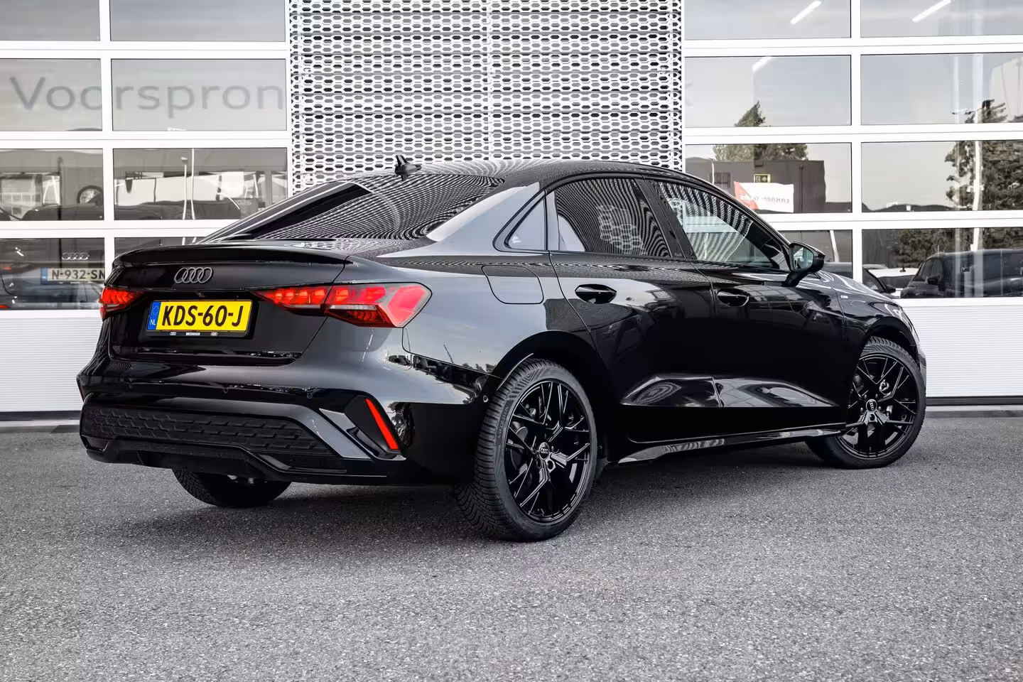 Audi A3 Limousine 30 TFSI S edition | Trekhaak | Carplay | Comfortpakket Plus | Achteruitrijcamera |