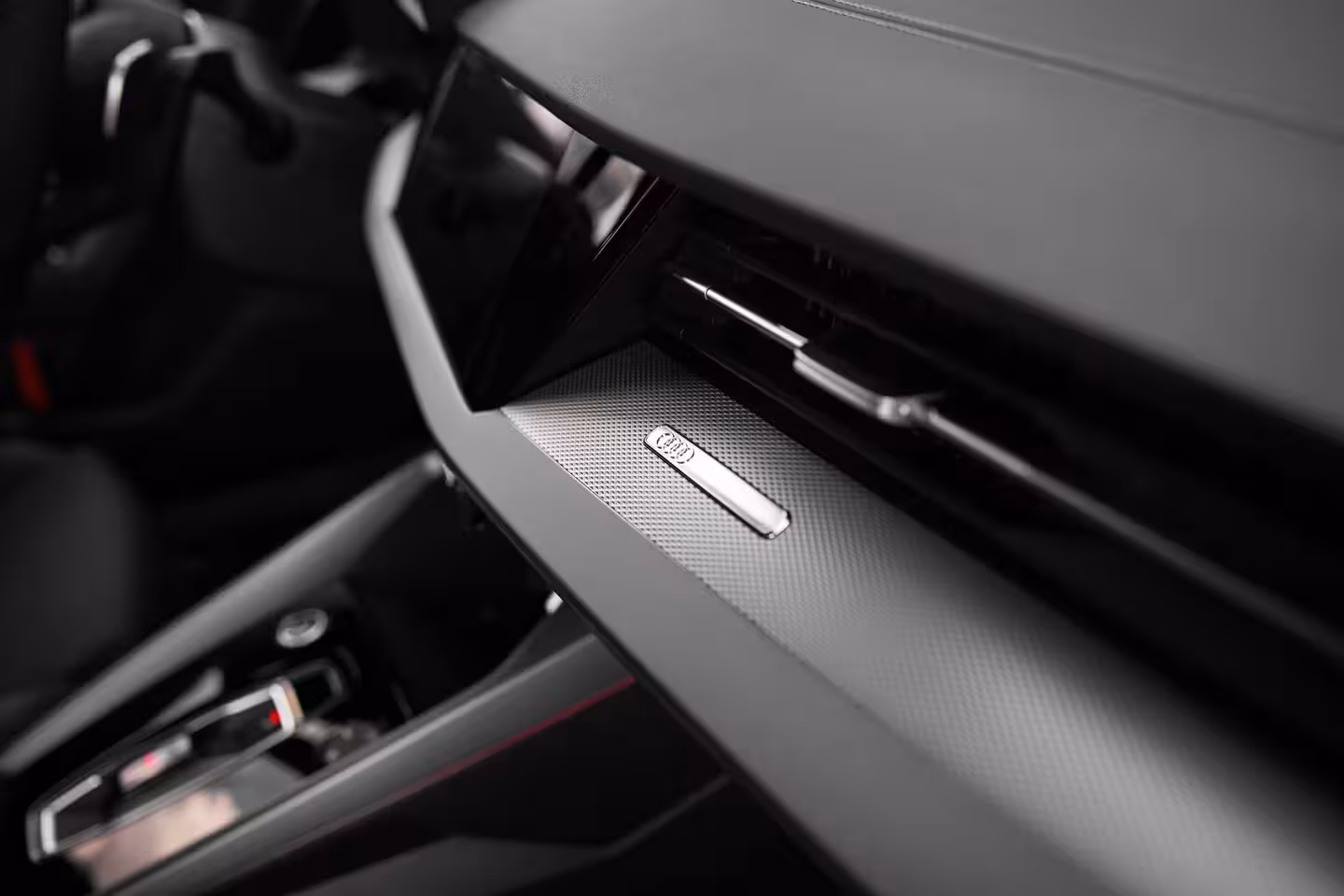 Audi A3 Limousine 30 TFSI S edition | Trekhaak | Carplay | Comfortpakket Plus | Achteruitrijcamera |