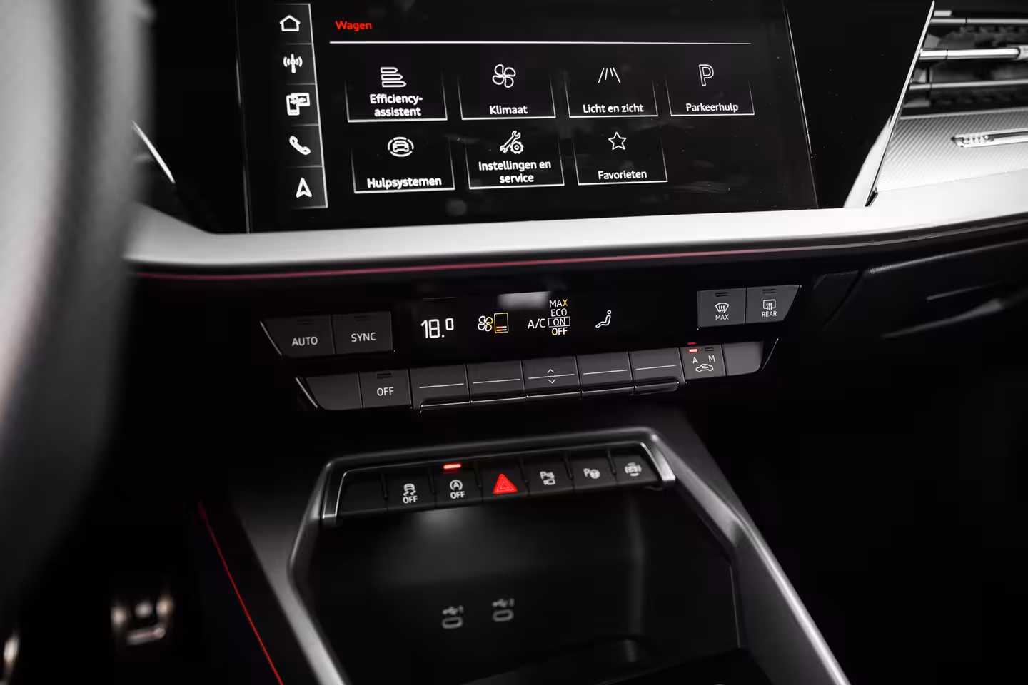 Audi A3 Limousine 30 TFSI S edition | Trekhaak | Carplay | Comfortpakket Plus | Achteruitrijcamera |
