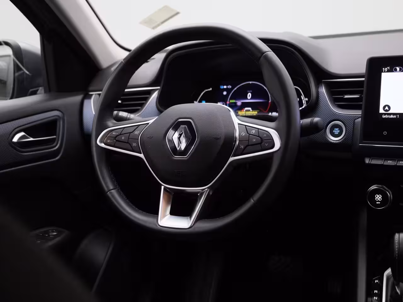 Renault Arkana 1.6 E-Tech hybrid 145 evolution | TREKHAAK | CAMERA | NAVIGATIE | KEY-LESS