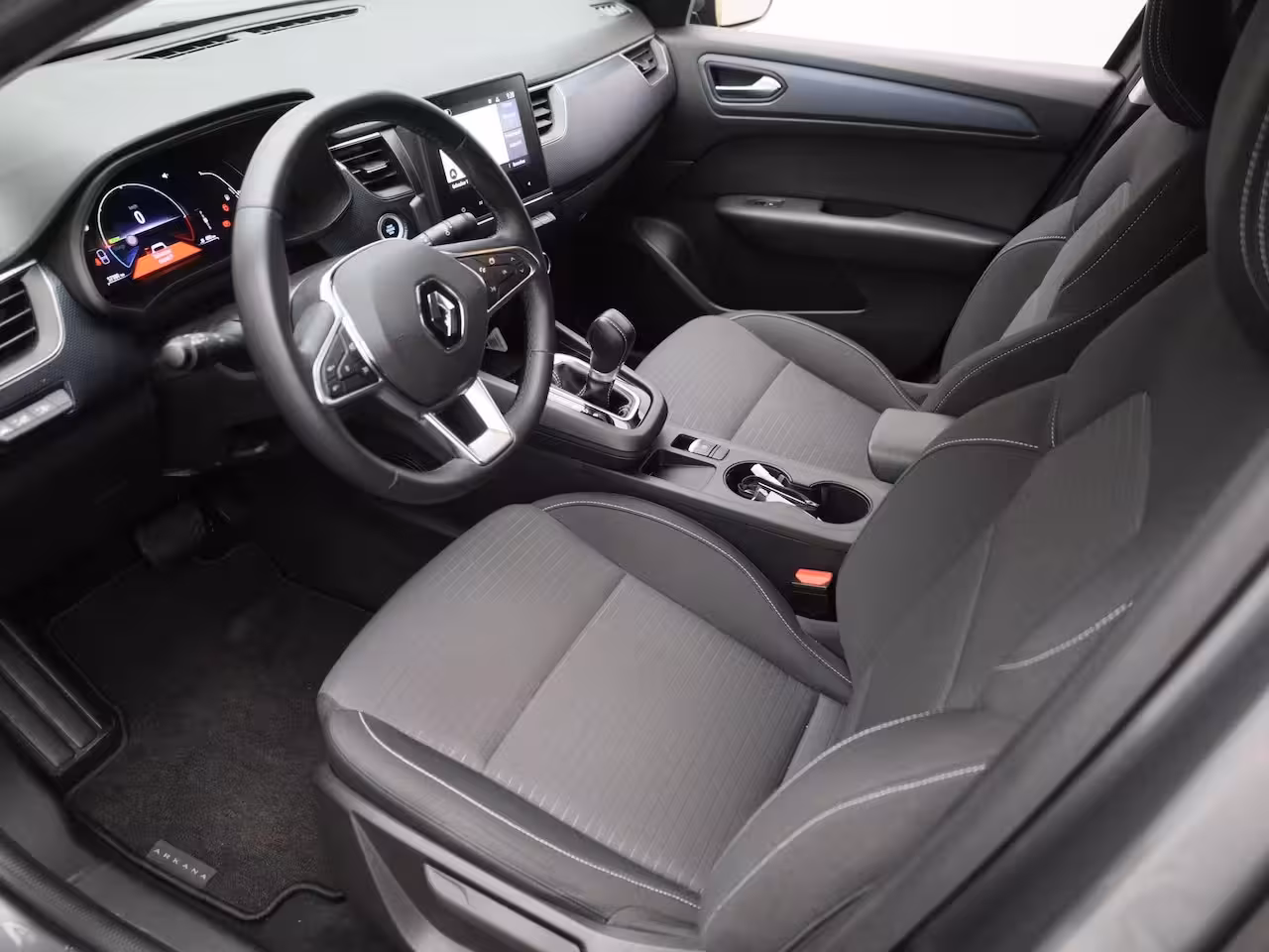Renault Arkana 1.6 E-Tech hybrid 145 evolution | TREKHAAK | CAMERA | NAVIGATIE | KEY-LESS