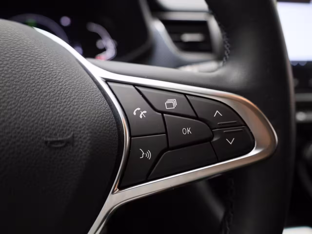 Renault Arkana 1.6 E-Tech hybrid 145 evolution | TREKHAAK | CAMERA | NAVIGATIE | KEY-LESS