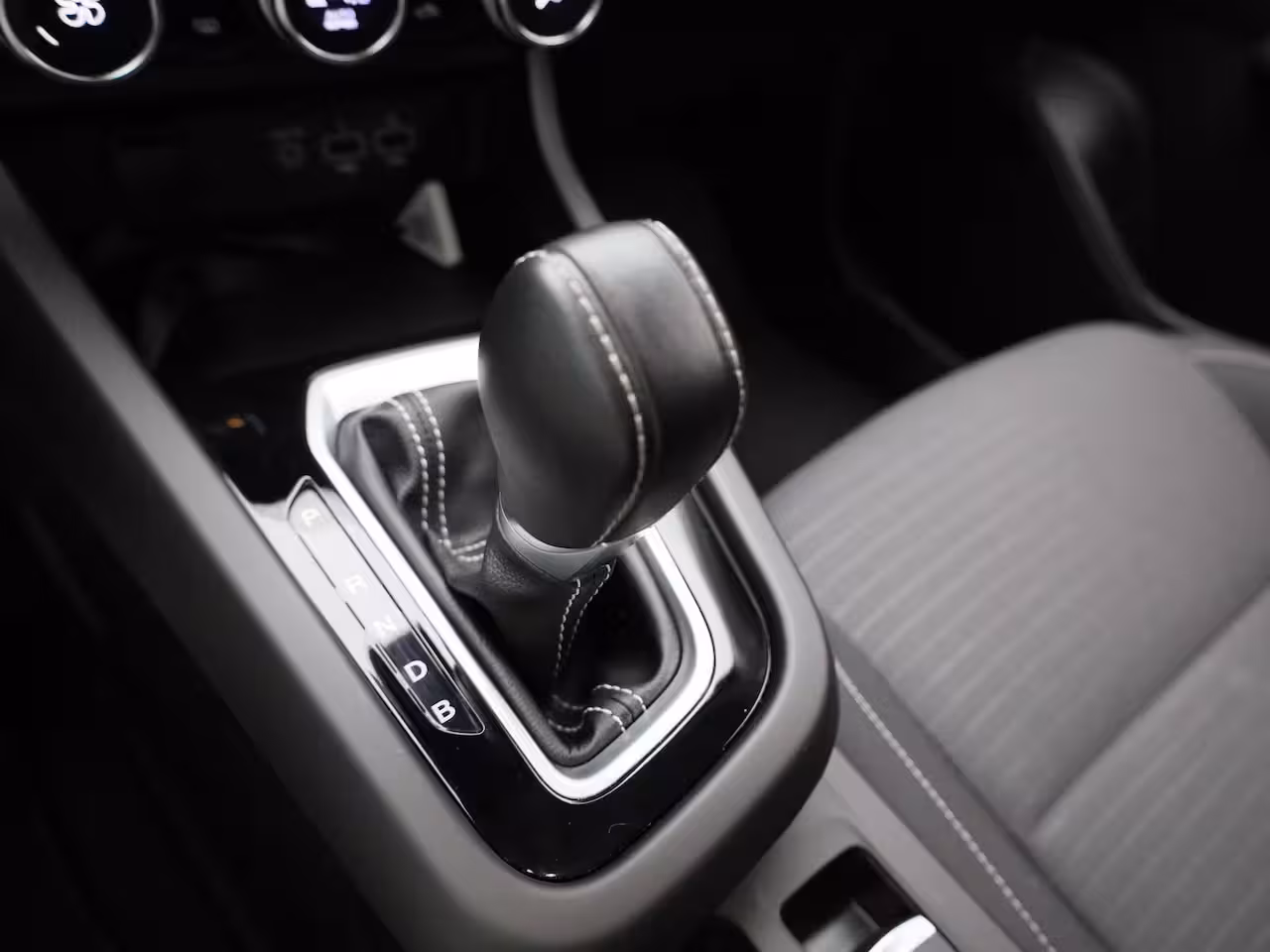 Renault Arkana 1.6 E-Tech hybrid 145 evolution | TREKHAAK | CAMERA | NAVIGATIE | KEY-LESS