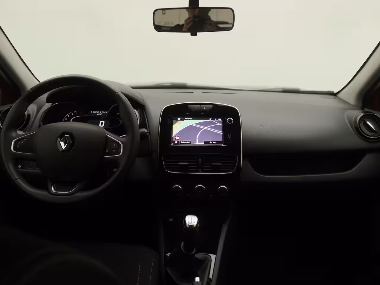 Renault Clio Estate TCe 90 Limited | Medianav incl. Apple CarPlay & Android Auto | Parkeersensoren achter incl