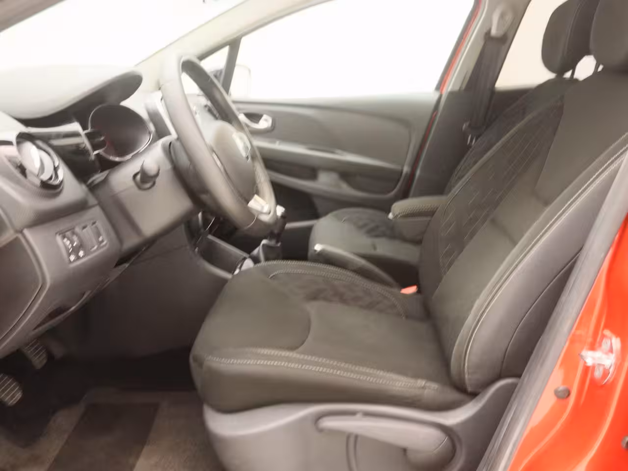 Renault Clio Estate TCe 90 Limited | Medianav incl. Apple CarPlay & Android Auto | Parkeersensoren achter incl
