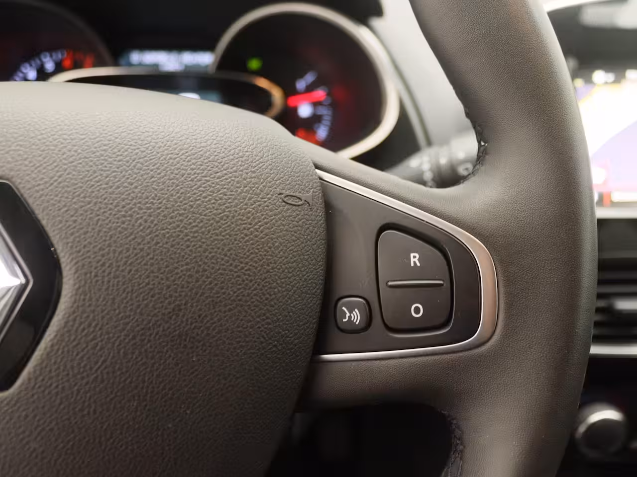 Renault Clio Estate TCe 90 Limited | Medianav incl. Apple CarPlay & Android Auto | Parkeersensoren achter incl