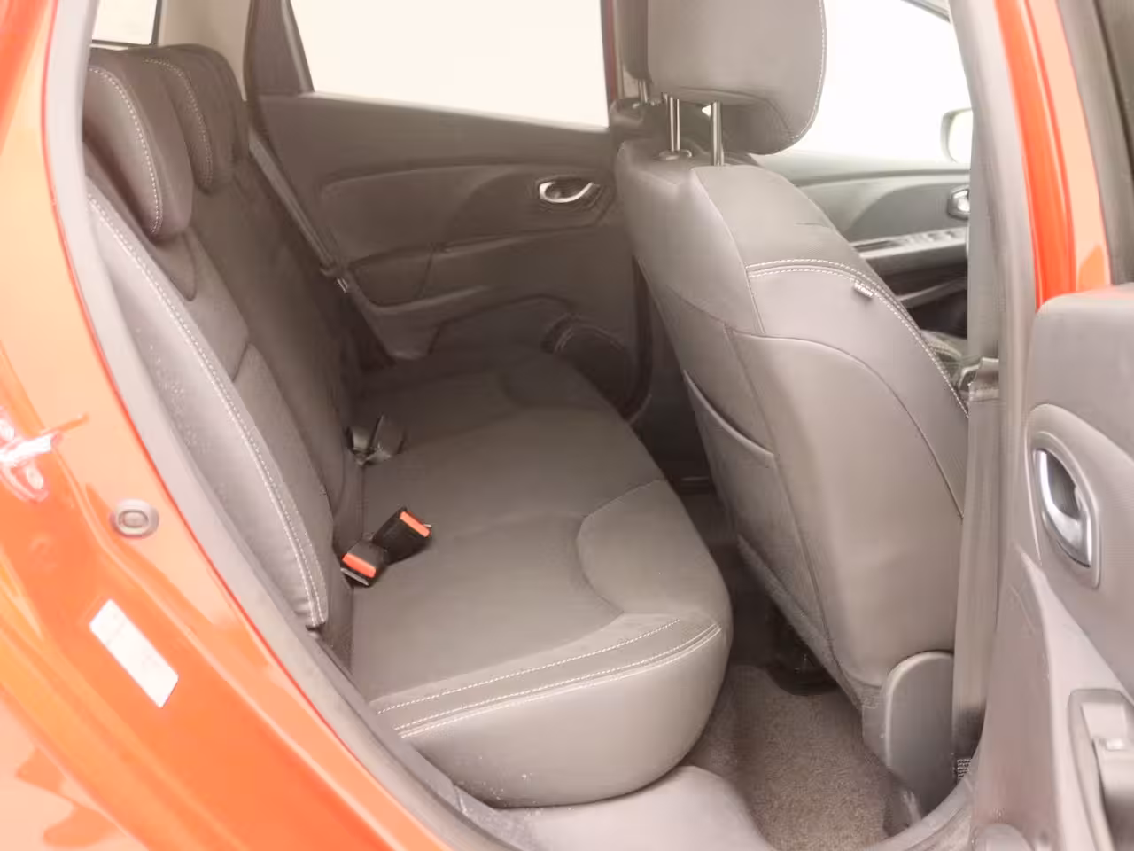 Renault Clio Estate TCe 90 Limited | Medianav incl. Apple CarPlay & Android Auto | Parkeersensoren achter incl
