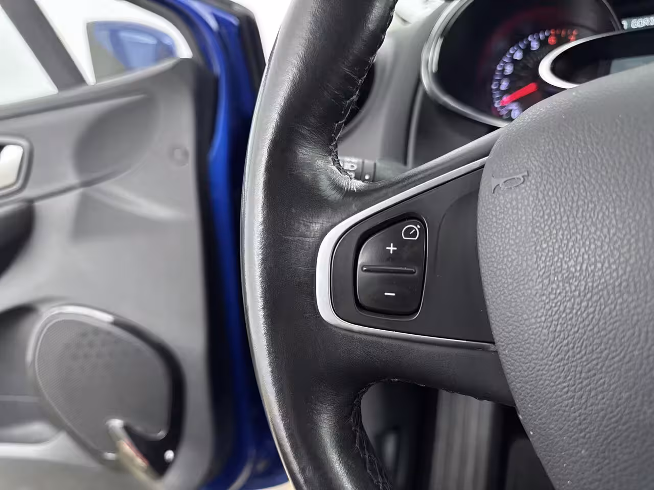 Renault Clio Estate 1.2 TCe 120Pk Intens | Climate Control | Navigatie | Cruise Control | Parkeersensoren incl