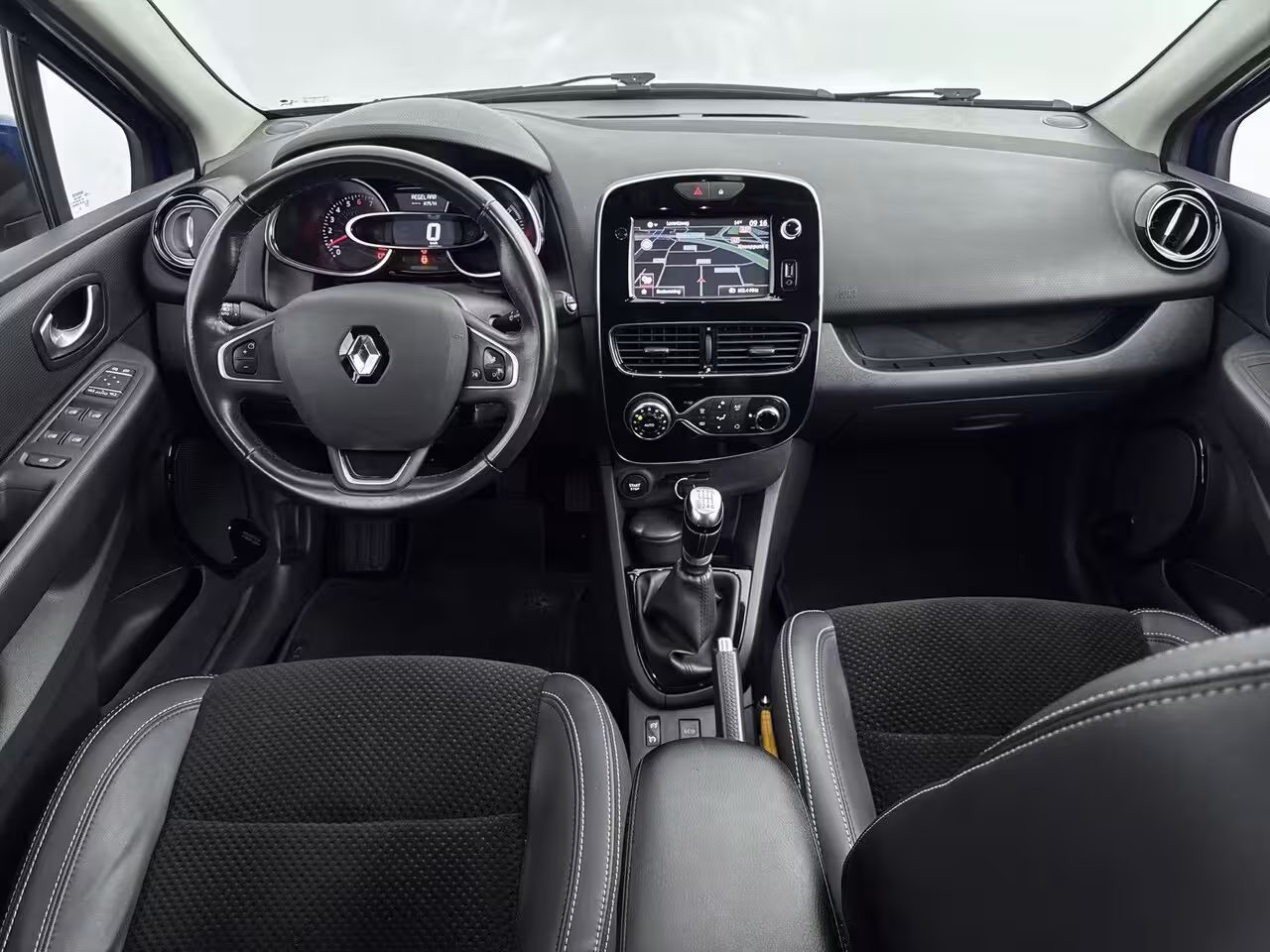 Renault Clio Estate 1.2 TCe 120Pk Intens | Climate Control | Navigatie | Cruise Control | Parkeersensoren incl