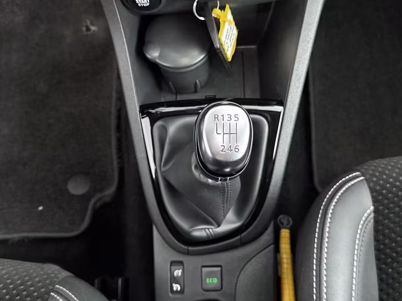 Renault Clio Estate 1.2 TCe 120Pk Intens | Climate Control | Navigatie | Cruise Control | Parkeersensoren incl