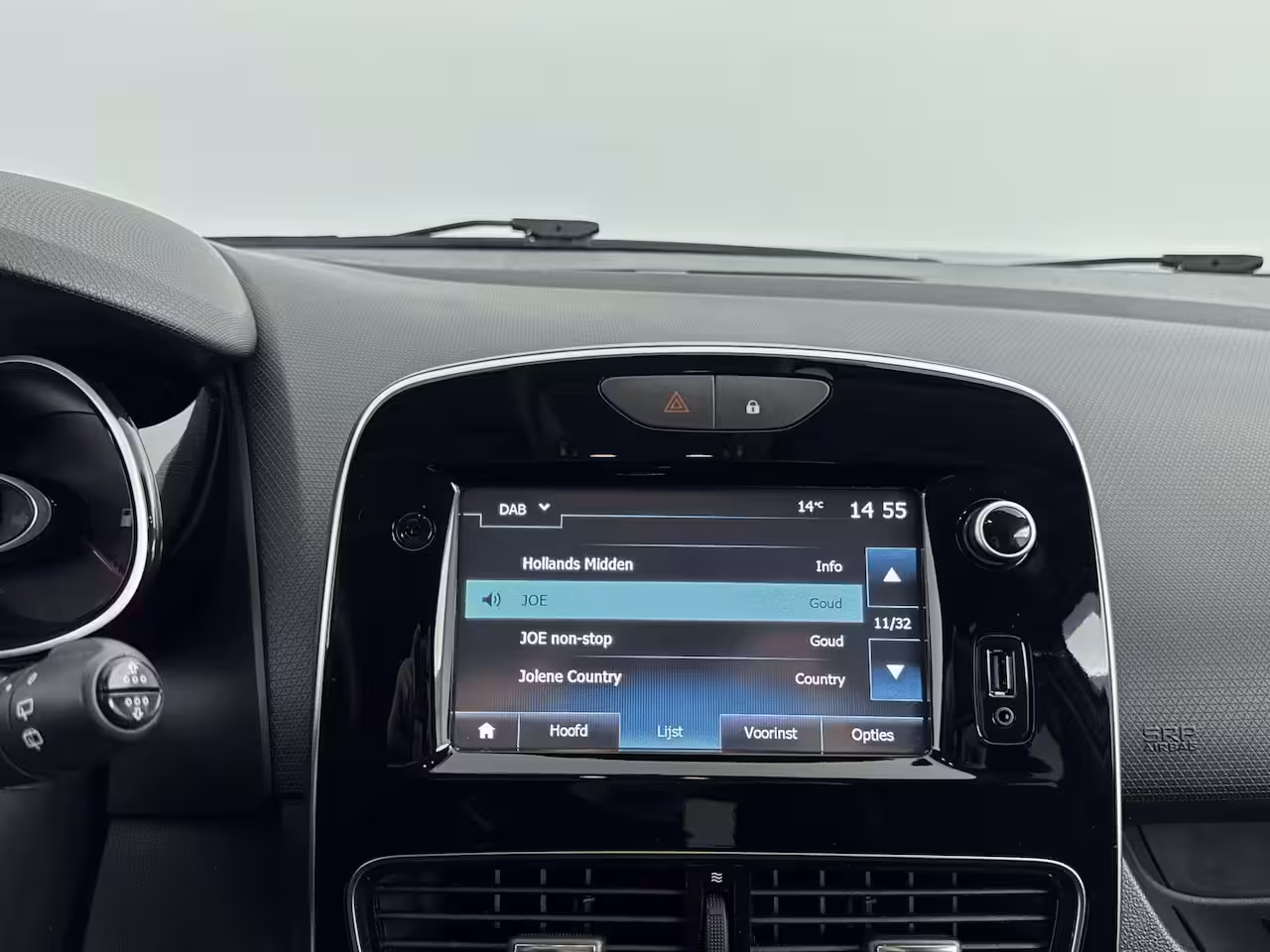 Renault Clio Estate 0.9 TCe 90Pk Limited | Navigatie | Parkeersensoren Achter | Keyless Entry | Trekhaak | Cru