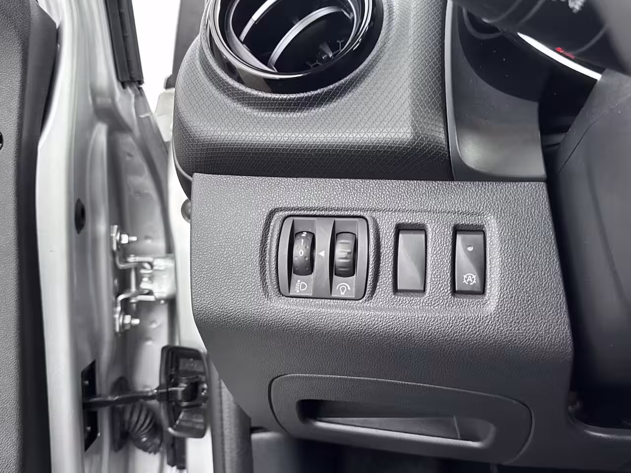 Renault Clio Estate 0.9 TCe 90Pk Limited | Navigatie | Parkeersensoren Achter | Keyless Entry | Trekhaak | Cru