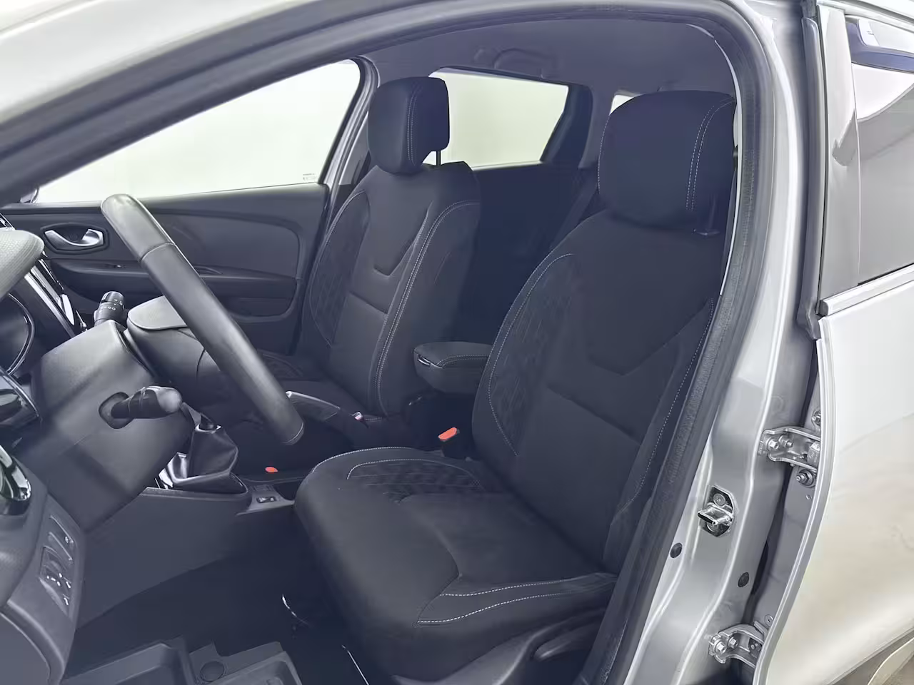 Renault Clio Estate 0.9 TCe 90Pk Limited | Navigatie | Parkeersensoren Achter | Keyless Entry | Trekhaak | Cru