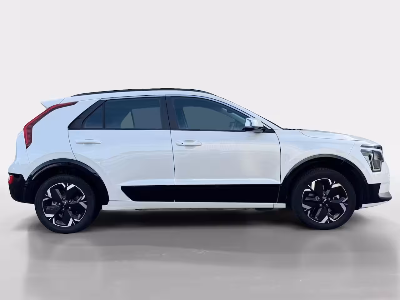 Kia Niro EV DynamicLine 64.8 kWh | Navigatie | LM-Velgen | Climate control | adaptieve cruise control