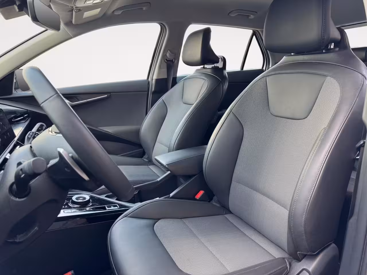 Kia Niro EV DynamicLine 64.8 kWh | Navigatie | LM-Velgen | Climate control | adaptieve cruise control