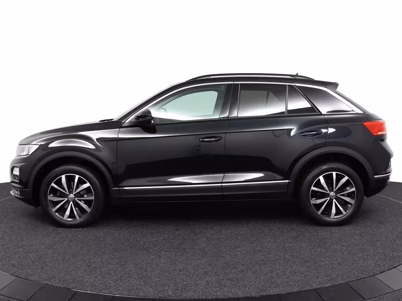 Volkswagen T-Roc 1.5 TSI Sport Business R | Airco | Cruise Control | Trekhaak 1500 KG |