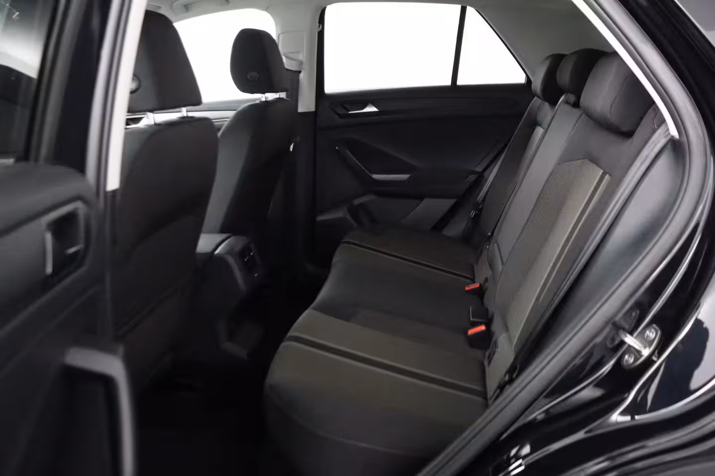 Volkswagen T-Roc 1.5 TSI Sport Business R | Airco | Cruise Control | Trekhaak 1500 KG |