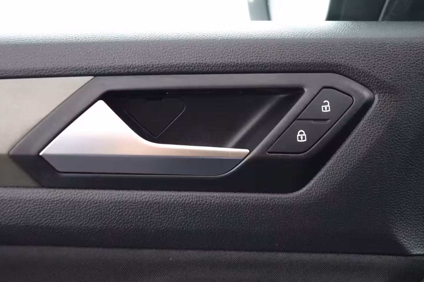 Volkswagen T-Roc 1.5 TSI Sport Business R | Airco | Cruise Control | Trekhaak 1500 KG |