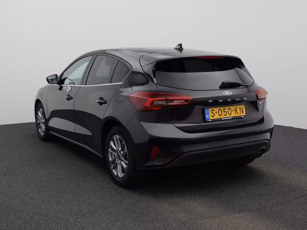 Ford Focus 1.0 EcoBoost Hybrid Titanium | Climate Control | Cruise Control | Navigatie | Parkeersenso