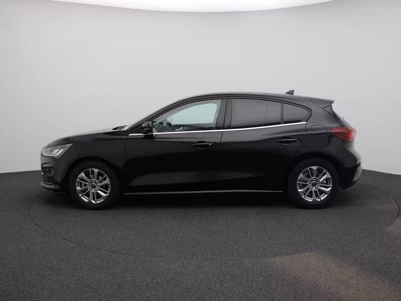 Ford Focus 1.0 EcoBoost Hybrid Titanium | Climate Control | Cruise Control | Navigatie | Parkeersenso