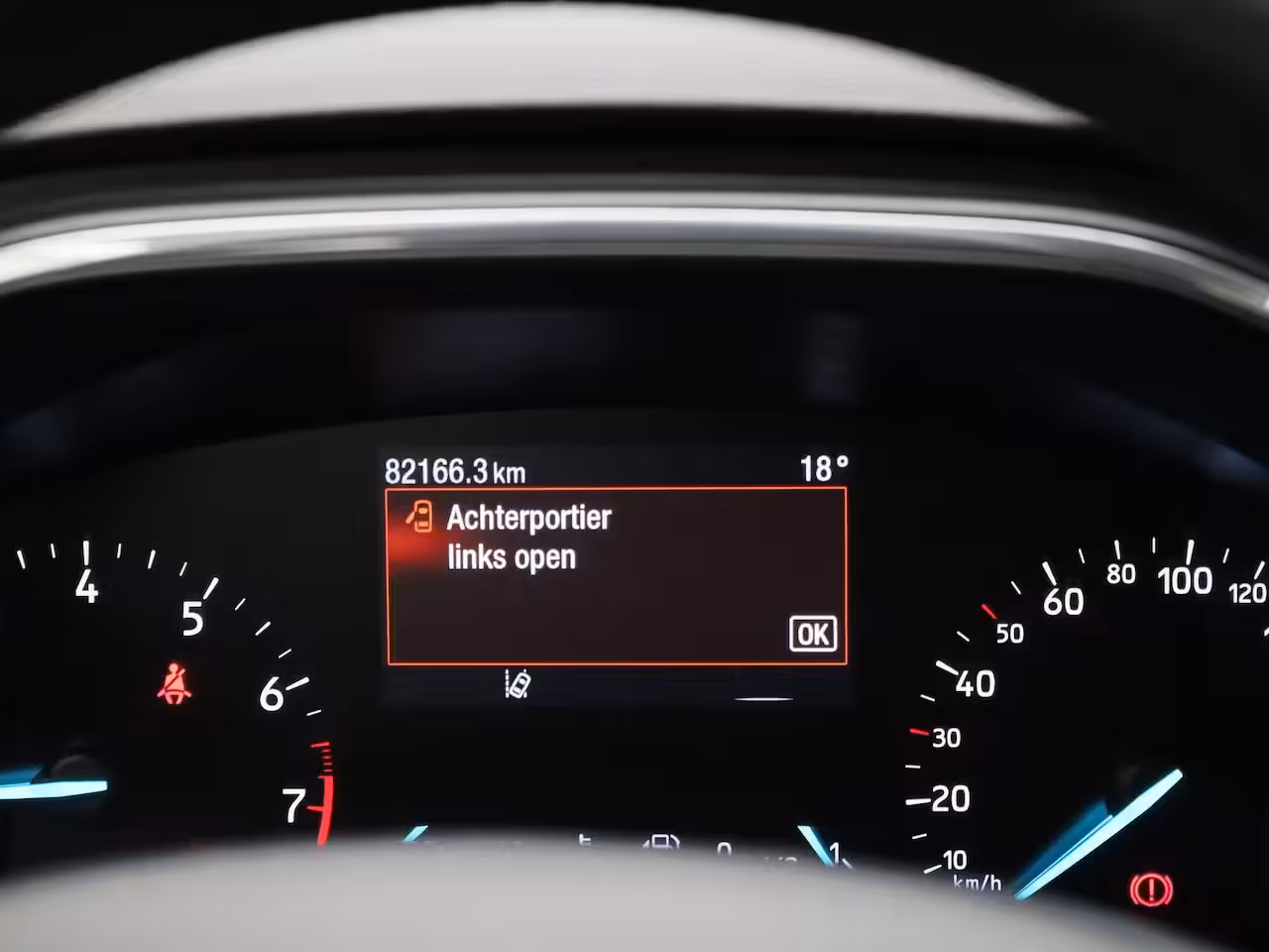 Ford Focus 1.0 EcoBoost Hybrid Titanium | Climate Control | Cruise Control | Navigatie | Parkeersenso