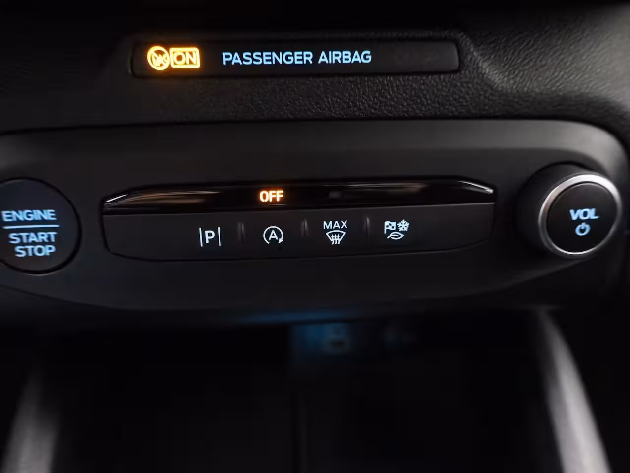 Ford Focus 1.0 EcoBoost Hybrid Titanium | Climate Control | Cruise Control | Navigatie | Parkeersenso
