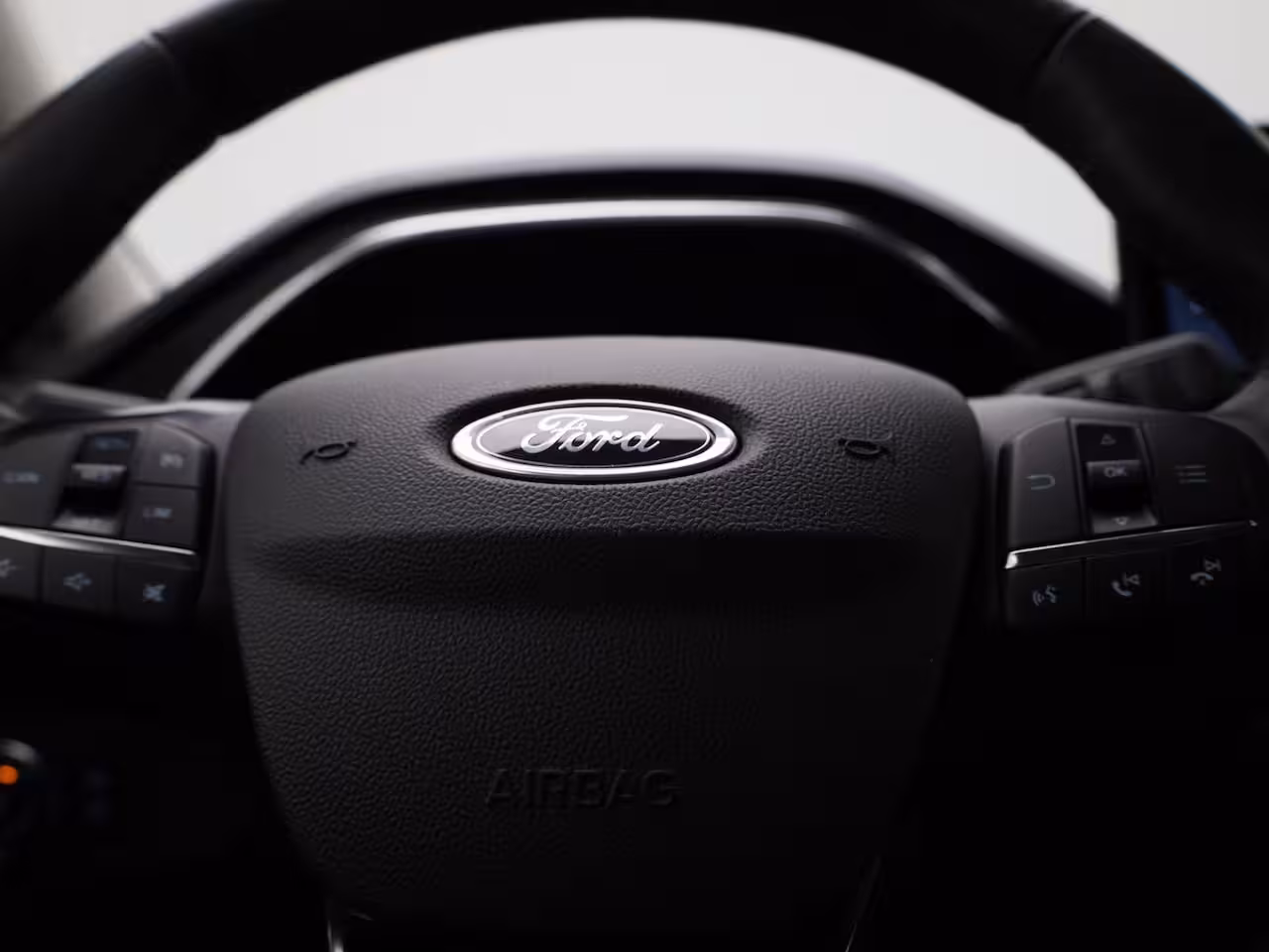 Ford Focus 1.0 EcoBoost Hybrid Titanium | Climate Control | Cruise Control | Navigatie | Parkeersenso