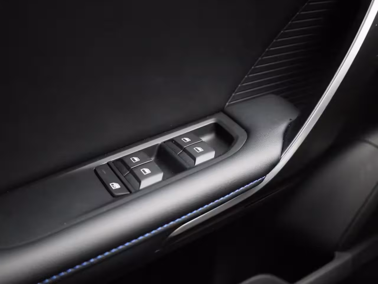 MG MG4 Standard 51 kWh | UNIEKE KM STAND | Adaptive Cruise Control | Carplay | Parkeersensoren |