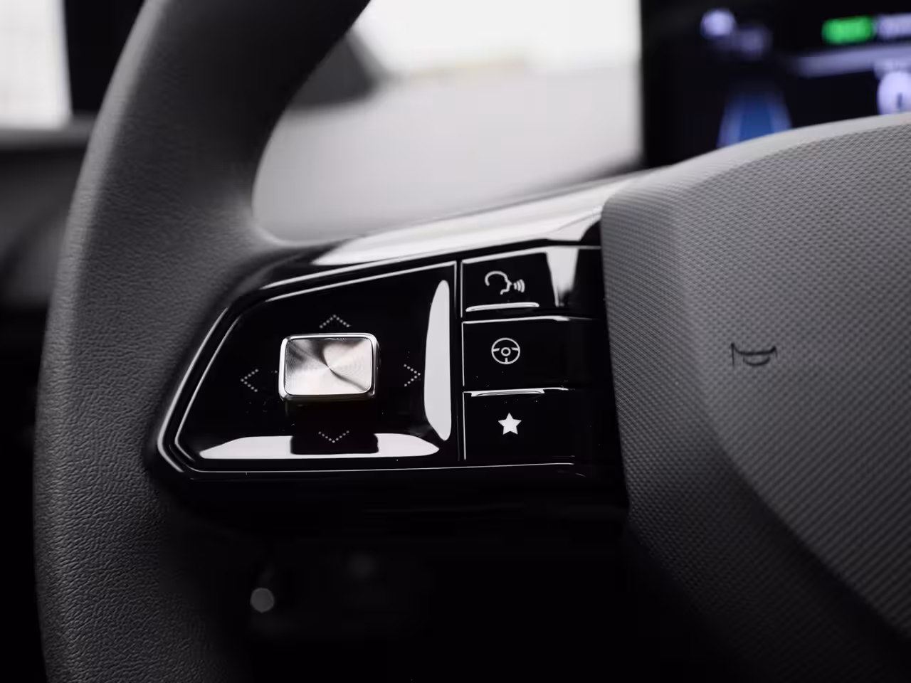 MG MG4 Standard 51 kWh | UNIEKE KM STAND | Adaptive Cruise Control | Carplay | Parkeersensoren |