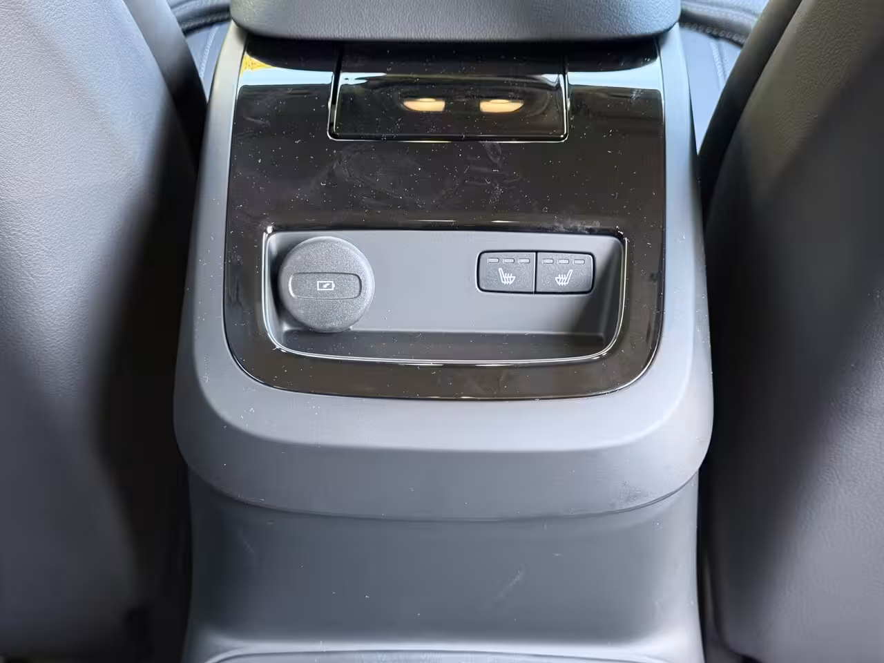 Volvo V60 2.0 T6 Plug-in hybrid AWD Plus Dark