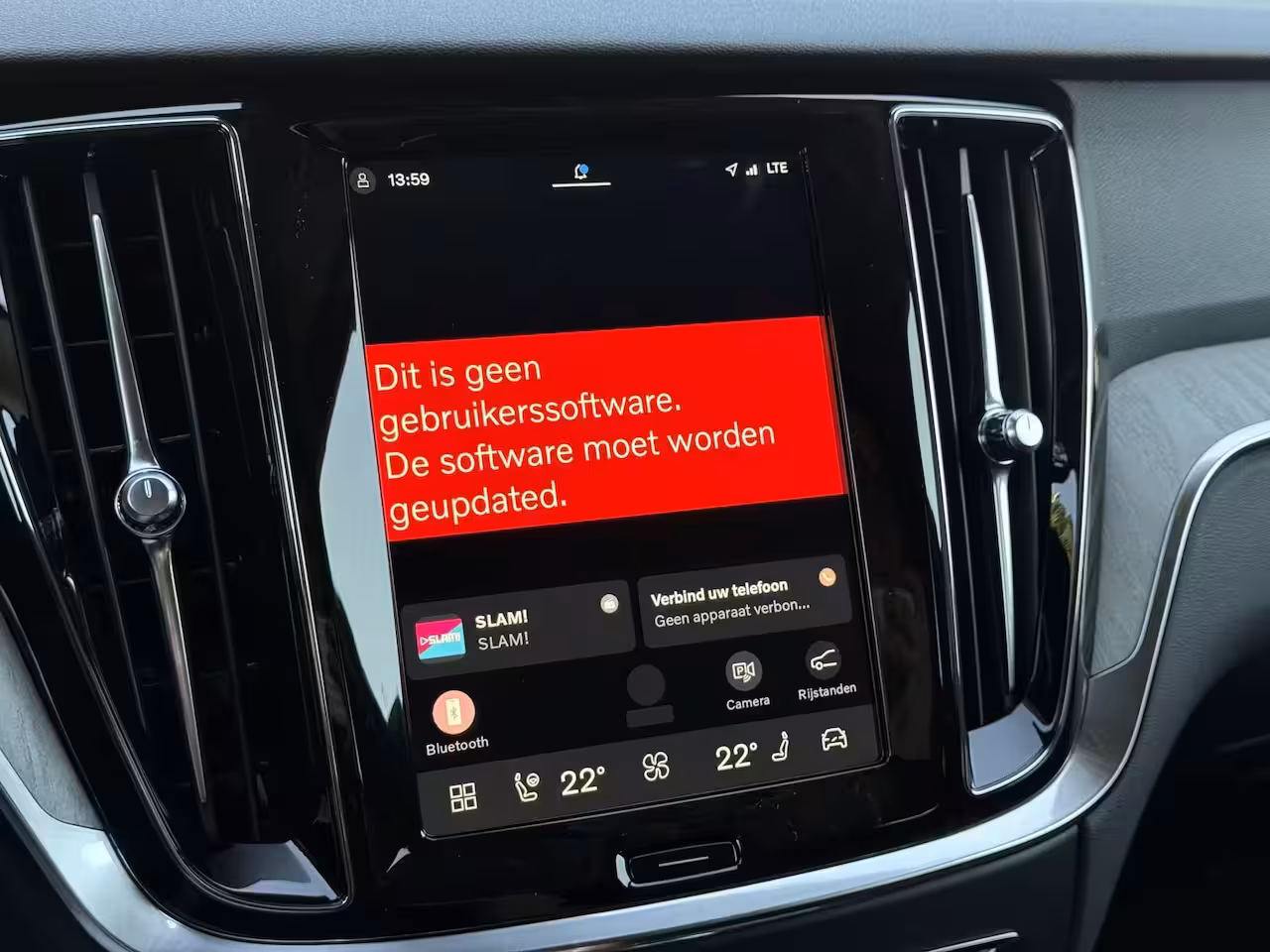 Volvo V60 2.0 T6 Plug-in hybrid AWD Plus Dark