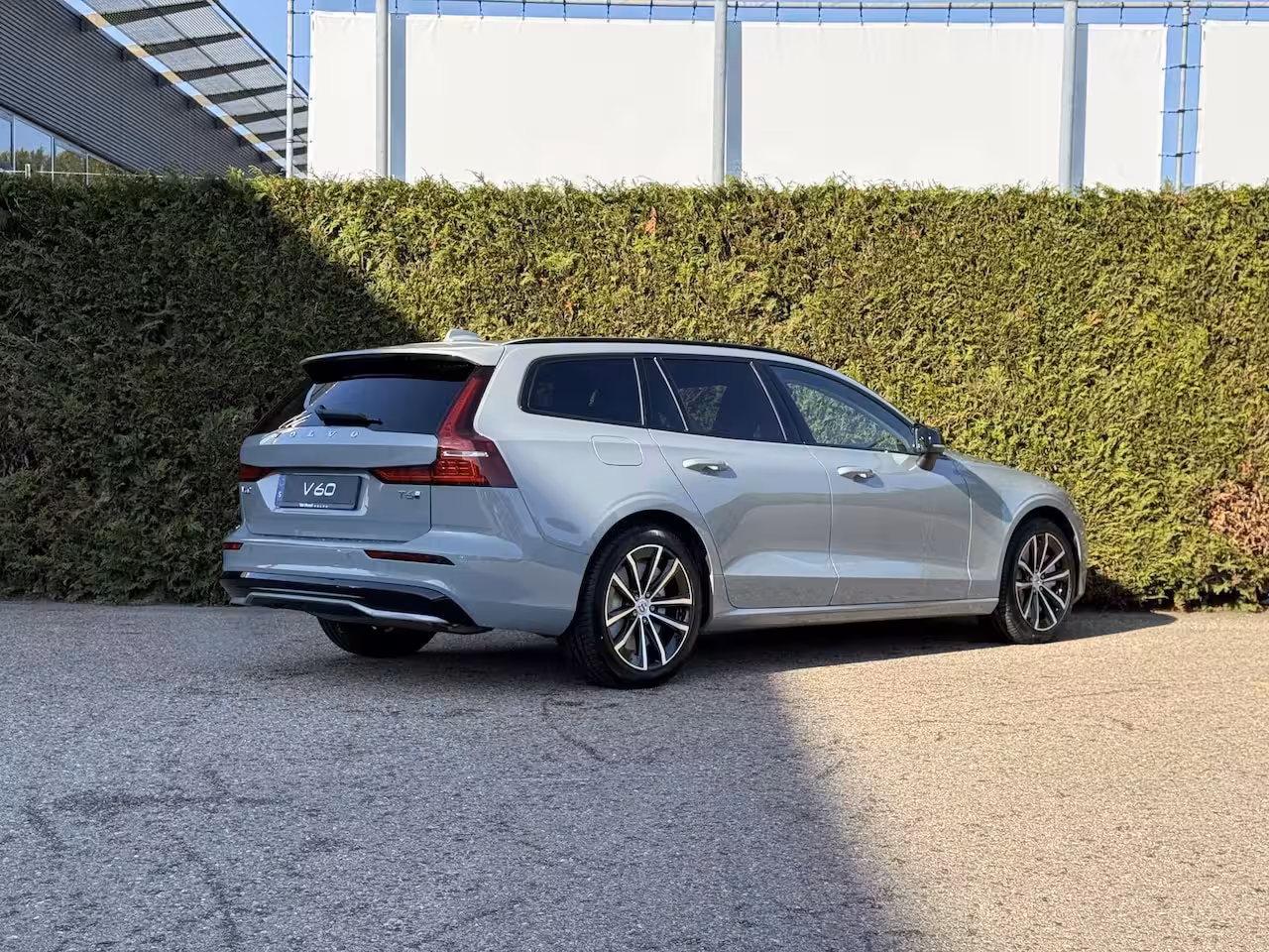 Volvo V60 2.0 T6 Plug-in hybrid AWD Plus Dark