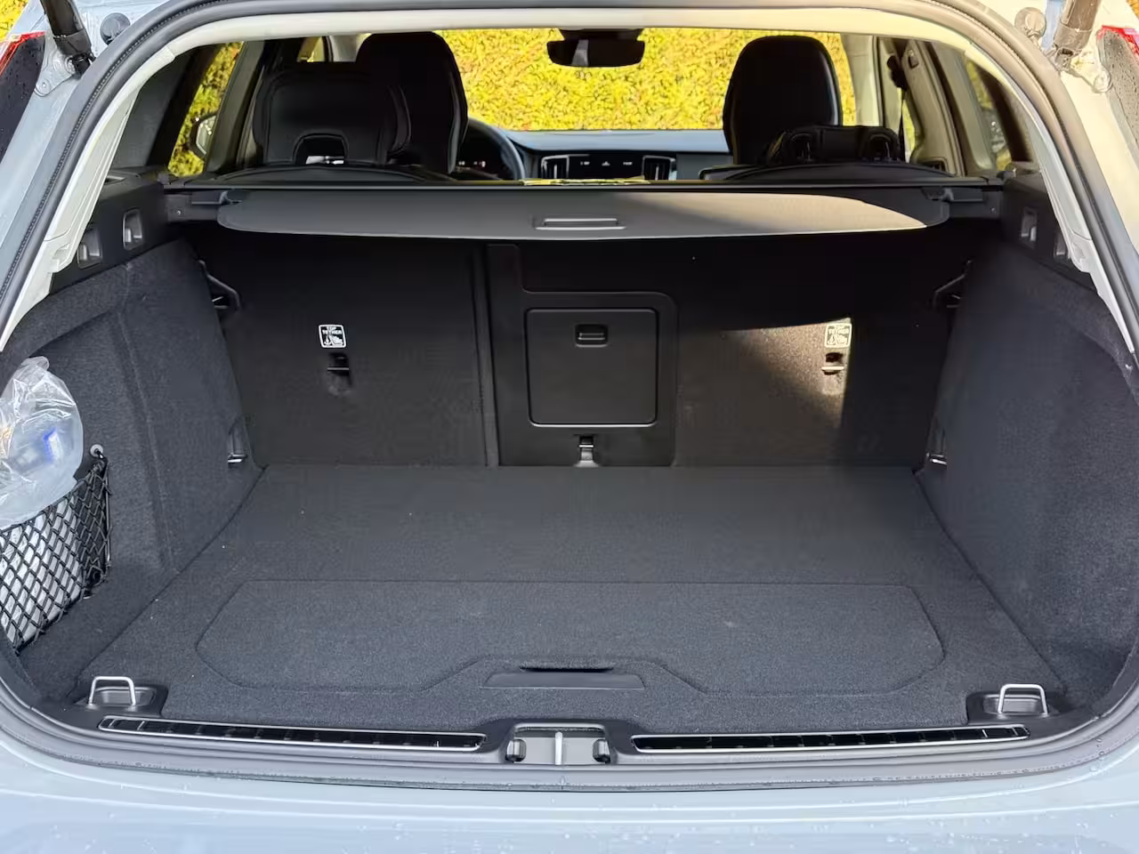 Volvo V60 2.0 T6 Plug-in hybrid AWD Plus Dark