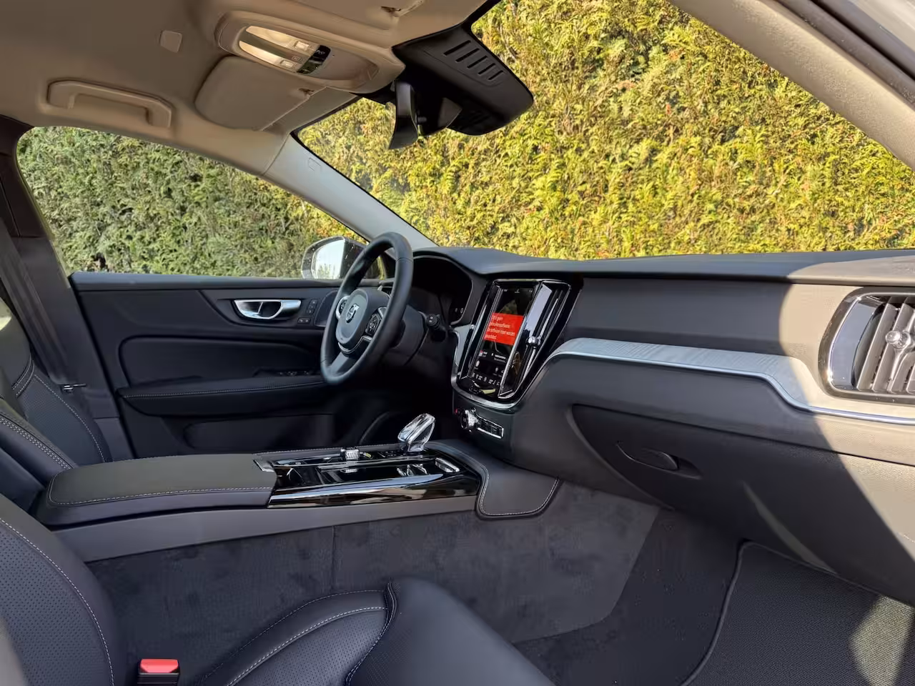 Volvo V60 2.0 T6 Plug-in hybrid AWD Plus Dark
