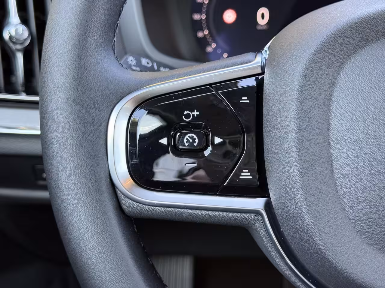 Volvo V60 2.0 T6 Plug-in hybrid AWD Plus Dark