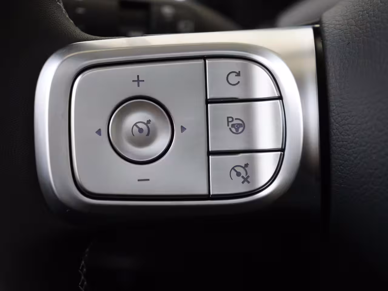 Smart #1 1 Premium / Stoelverwarming / Achteruitrijcamera / Glasdak / Elektrische-Stoelen / Apple-c