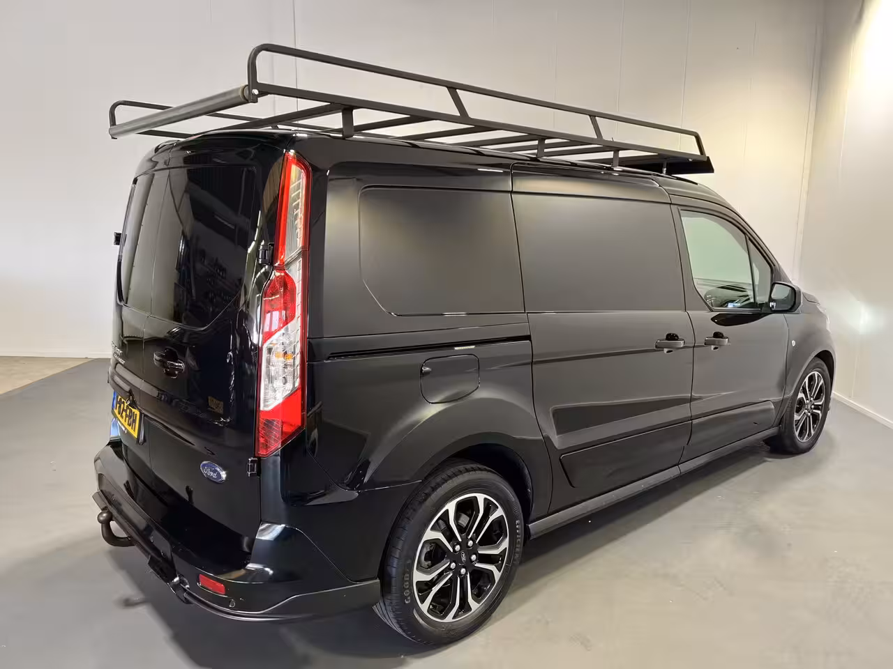 Ford Transit Connect 1.5 EcoBlue L2 Sport Trekhaak | LM Velgen 17" | Cruise Control | Voorstoelen Verwarmd | Vo