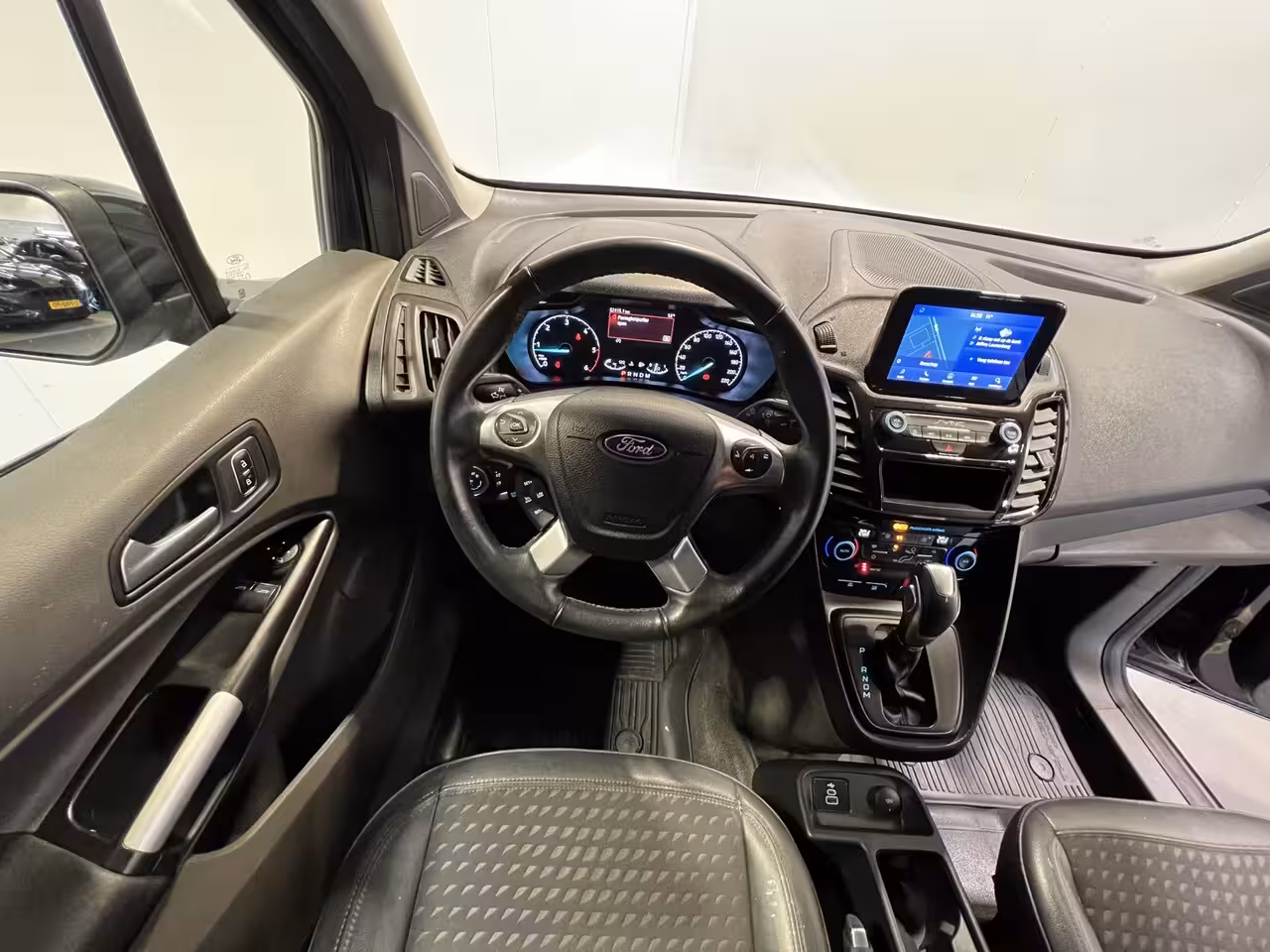 Ford Transit Connect 1.5 EcoBlue L2 Sport Trekhaak | LM Velgen 17" | Cruise Control | Voorstoelen Verwarmd | Vo