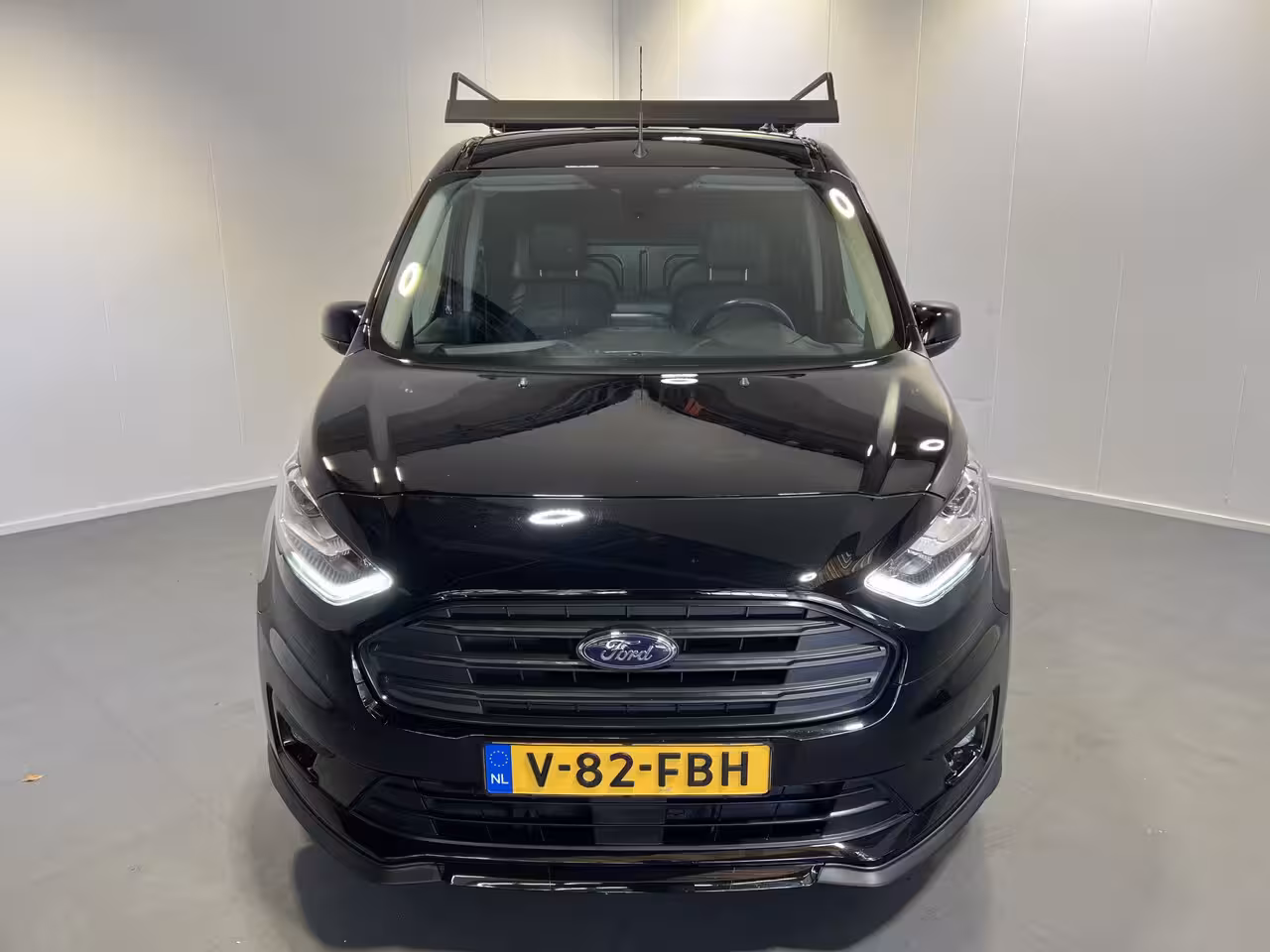 Ford Transit Connect 1.5 EcoBlue L2 Sport Trekhaak | LM Velgen 17" | Cruise Control | Voorstoelen Verwarmd | Vo