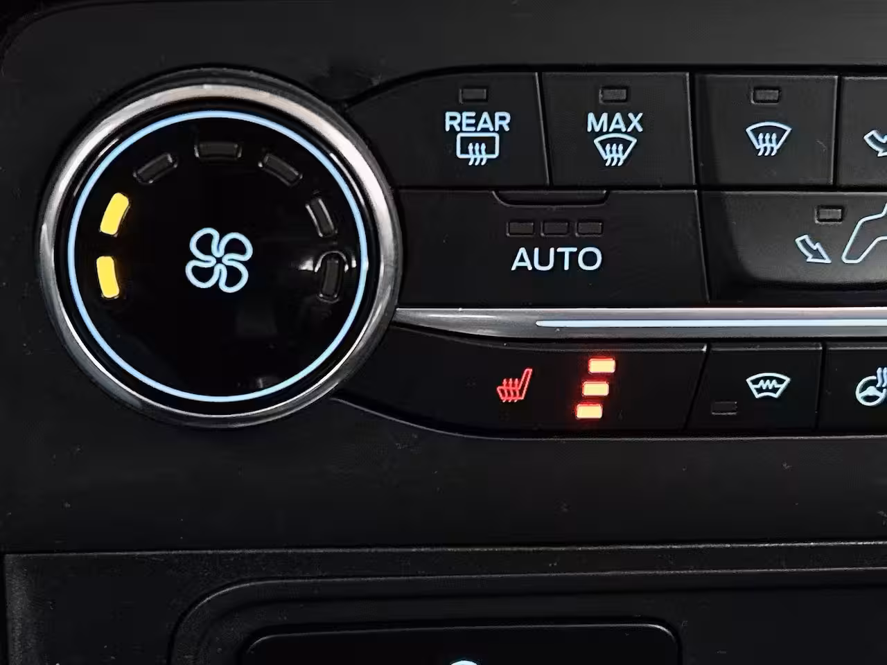 Ford EcoSport 1.0 EcoBoost ST-Line Black | TREKHAAK | WINTERPACK | Cruise Control | Navigatie | Start/St