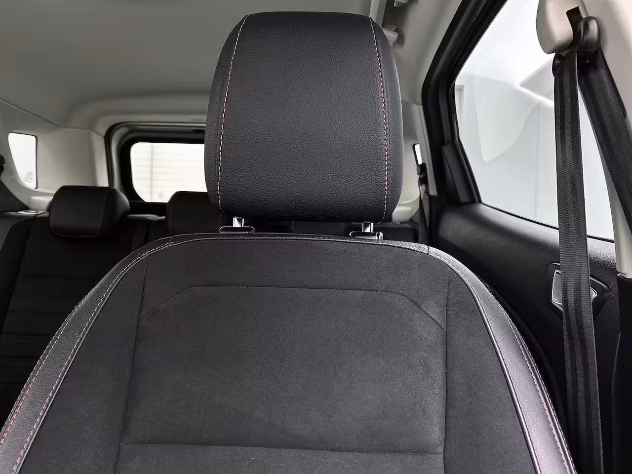 Ford EcoSport 1.0 EcoBoost ST-Line Black | TREKHAAK | WINTERPACK | Cruise Control | Navigatie | Start/St