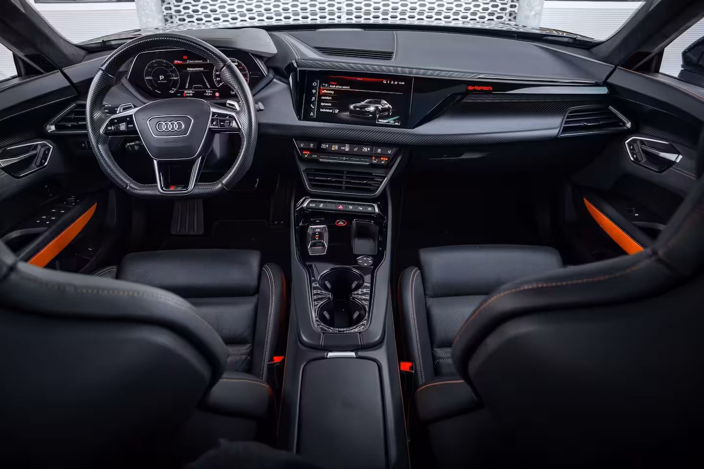 Audi e-tron GT RS Edition One 650PK 93 kWh | Adaptief demping systeem | Cruise control adaptief met Stop&