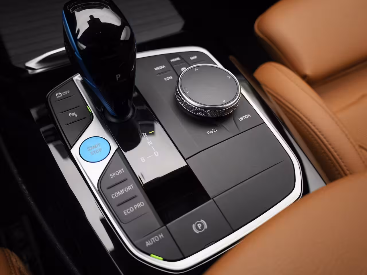 BMW iX3 Executive 80 kWh | 100 % SOH | M-SPORT | TREKHAAK | PANORAMA-SCHUIFDAK | LEER | CAMERA | S