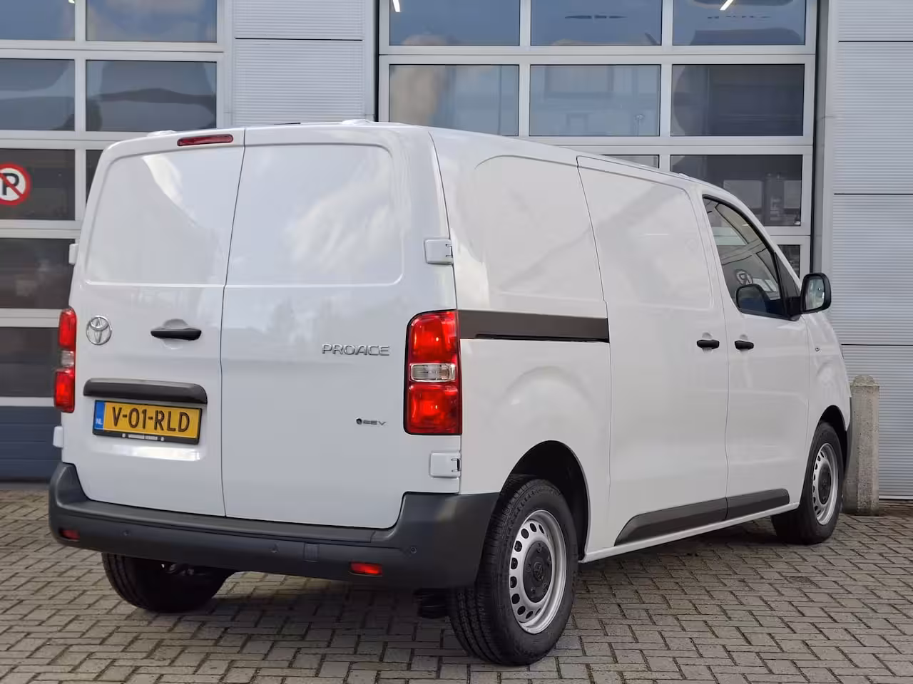 Toyota ProAce Electric Worker 50 kWh | Android/Apple Carplay | Achteruitrijcamera | Parkeersensoren Achter | Cruise Cont
