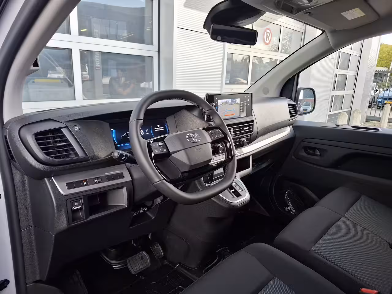 Toyota ProAce Electric Worker 50 kWh | Android/Apple Carplay | Achteruitrijcamera | Parkeersensoren Achter | Cruise Cont