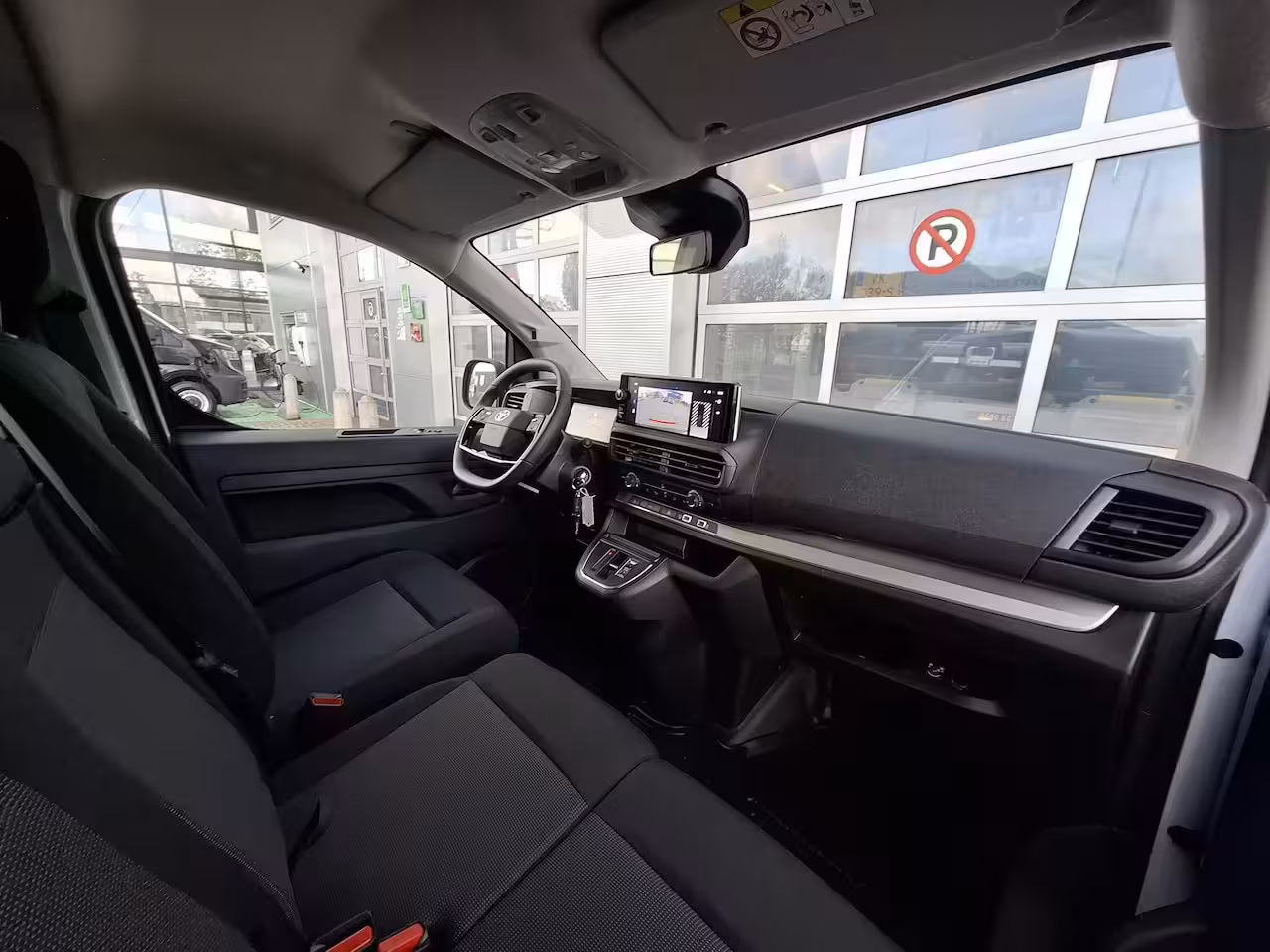 Toyota ProAce Electric Worker 50 kWh | Android/Apple Carplay | Achteruitrijcamera | Parkeersensoren Achter | Cruise Cont