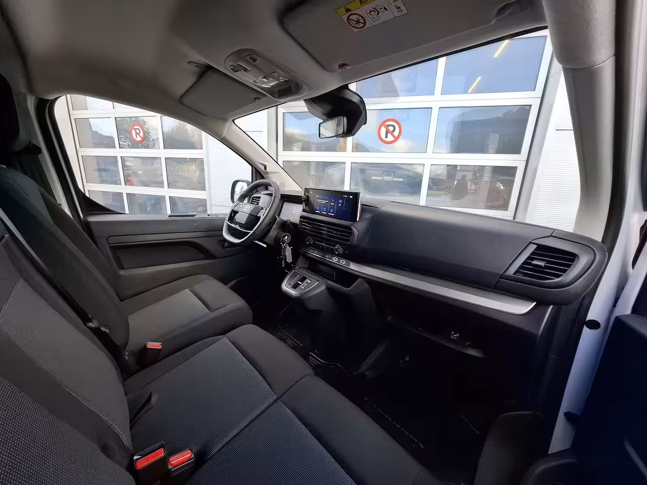 Toyota ProAce Electric Worker 50 kWh | Android/Apple Carplay | Achteruitrijcamera | Parkeersensoren Achter | Cruise Cont