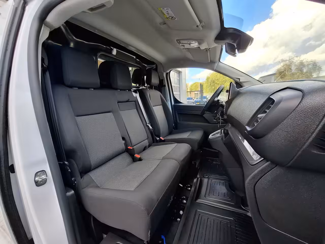Toyota ProAce Electric Worker 50 kWh | Android/Apple Carplay | Achteruitrijcamera | Parkeersensoren Achter | Cruise Cont